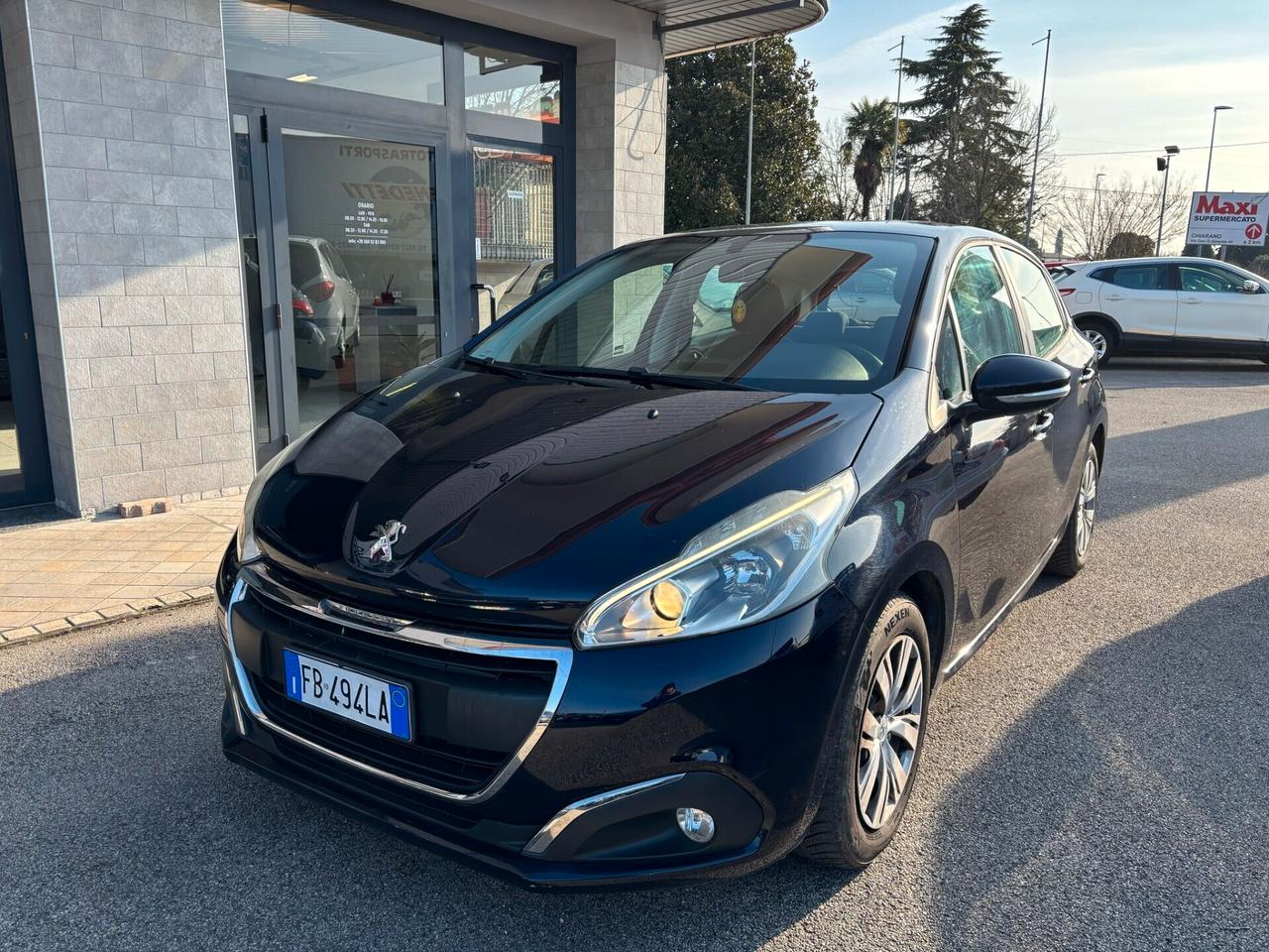 Peugeot 208 BlueHDi 75 5 porte Allure Neopatentati