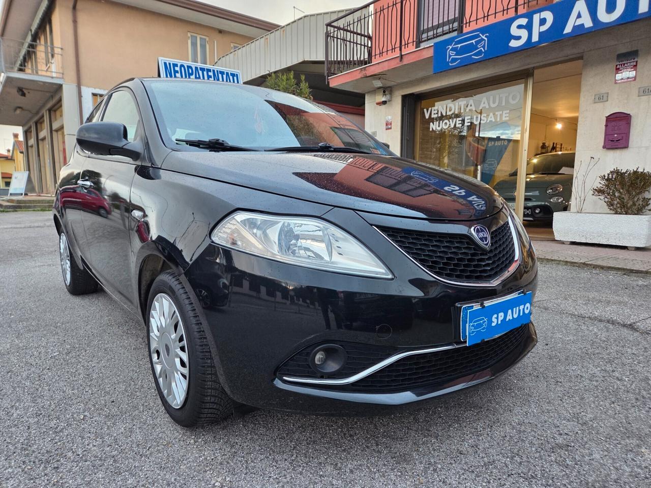 Lancia Ypsilon NEOPATENTATI - 2017