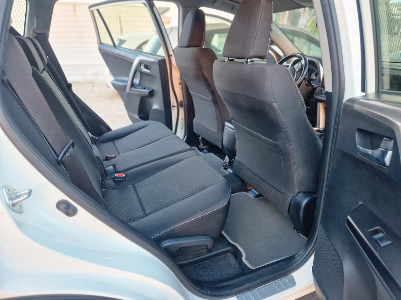 Toyota RAV 4 RAV4 2.0 D-4D 2WD Exclusive