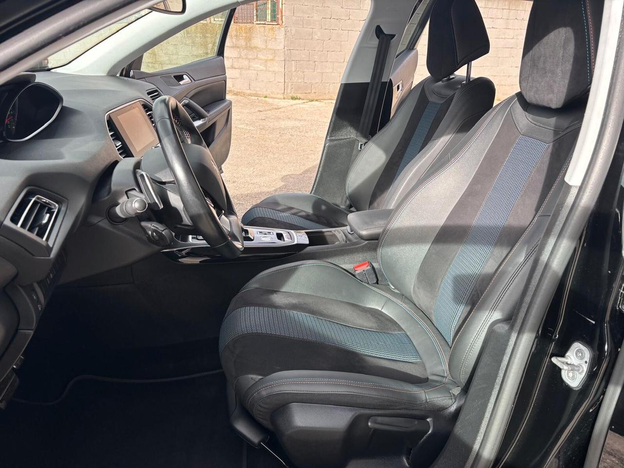 Peugeot 308 BlueHDi 130 S&S EAT8 SW Tech Edition 02/2020