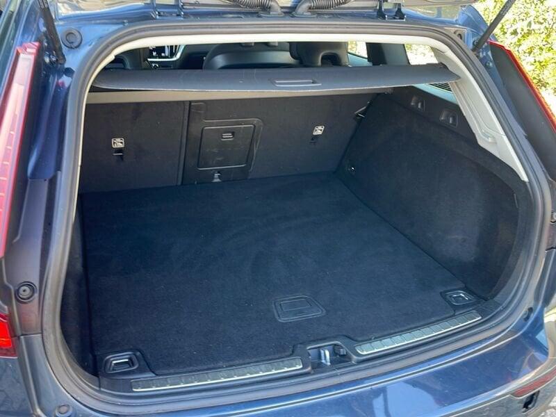 Volvo V60 B4 D autom. Momentum Business