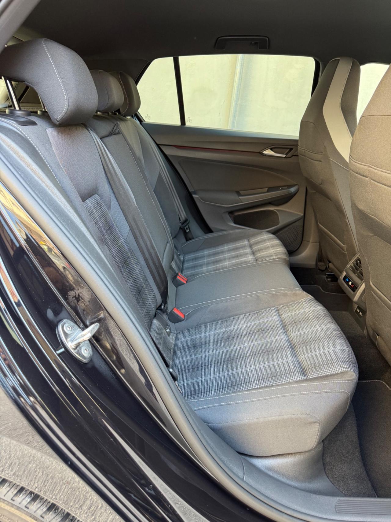 Volkswagen Golf GTD 2.0 Tdi 200CV DSG FARI IQ