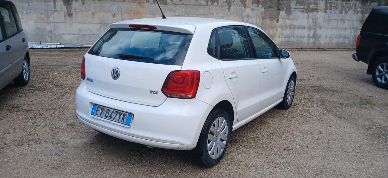 Volkswagen Polo 1.2 TDI Comfortline - 2014