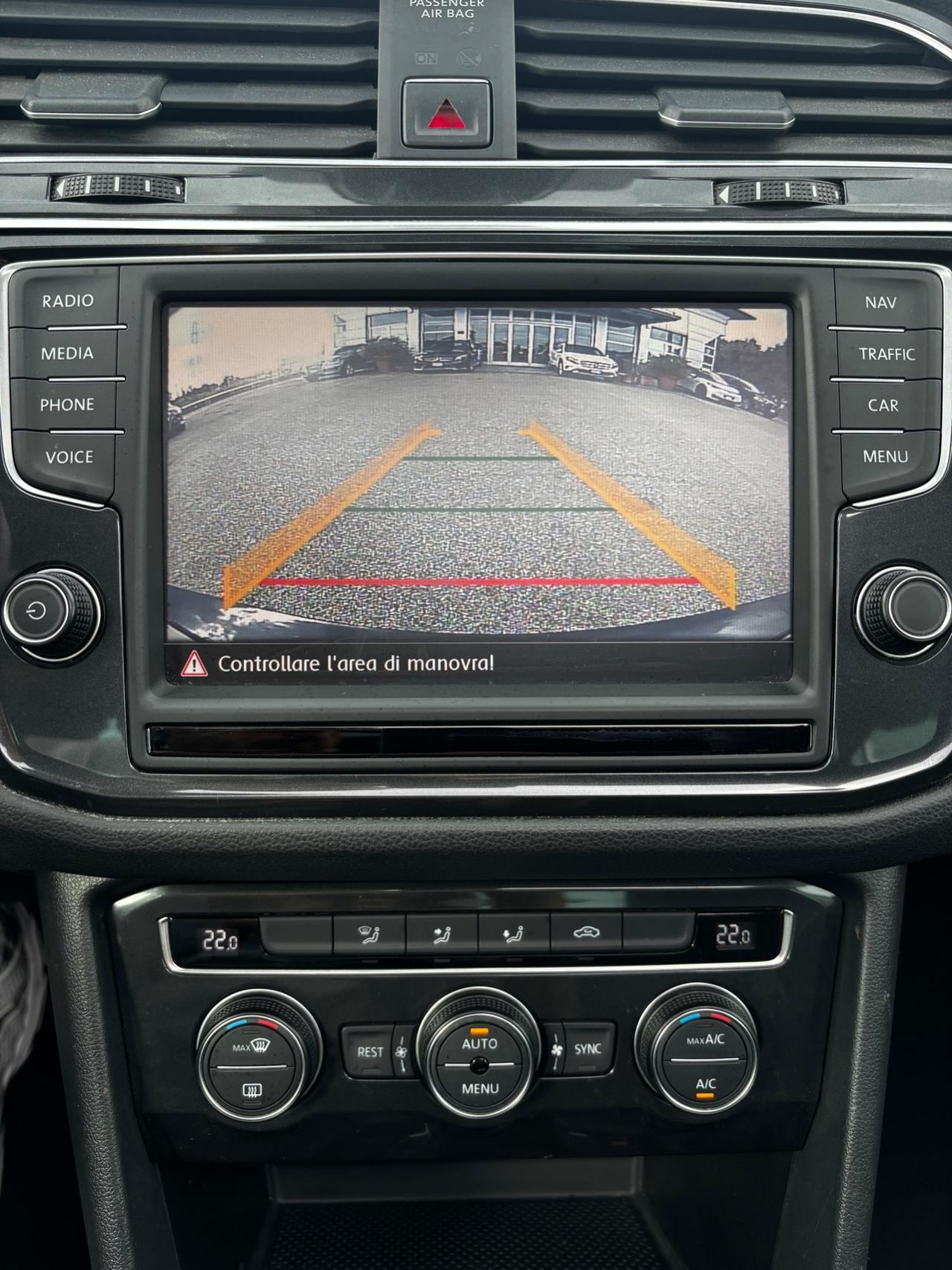 Volkswagen Tiguan 2.0 TDI SCR DSG Executive BlueMotion Technology - 2016
