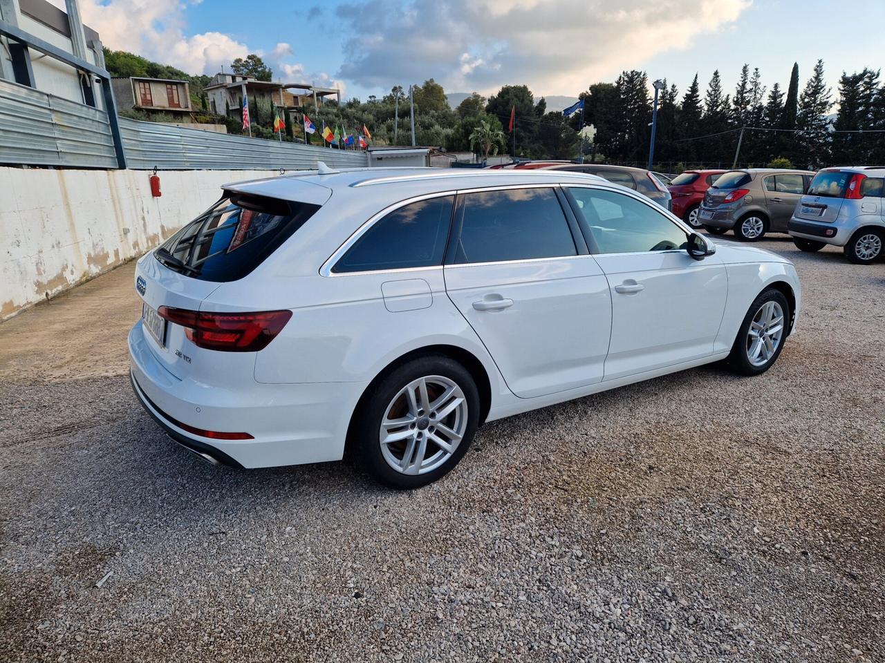 Audi A4 Avant 35 TDI S tronic Business