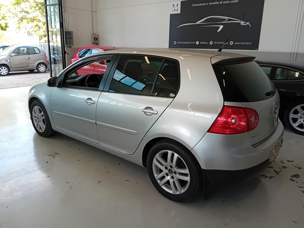 Volkswagen Golf 1.6 5p. Highline