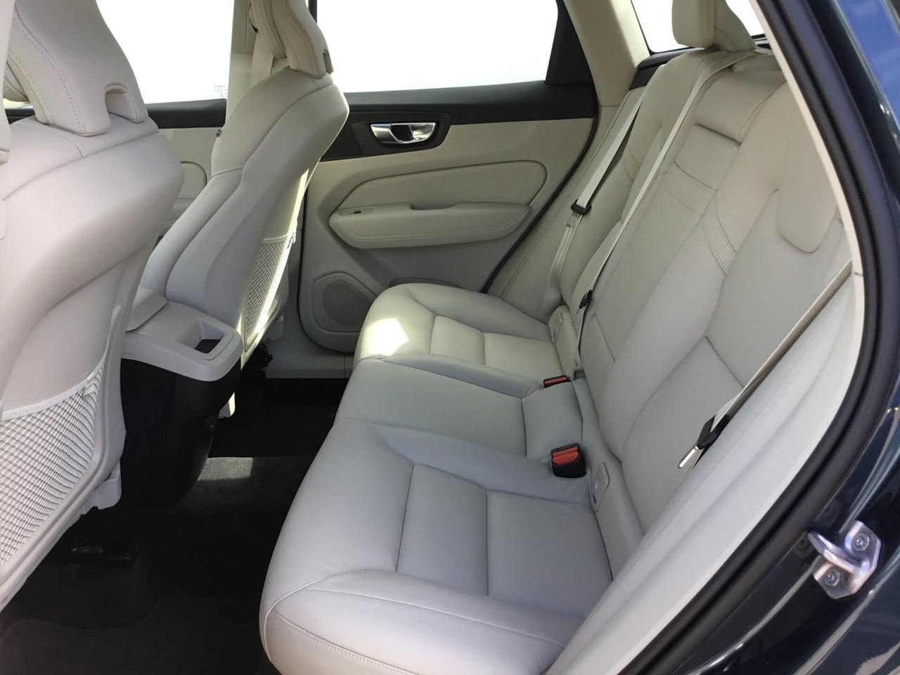 Volvo XC60 B4 (d) AWD Geartronic Inscription
