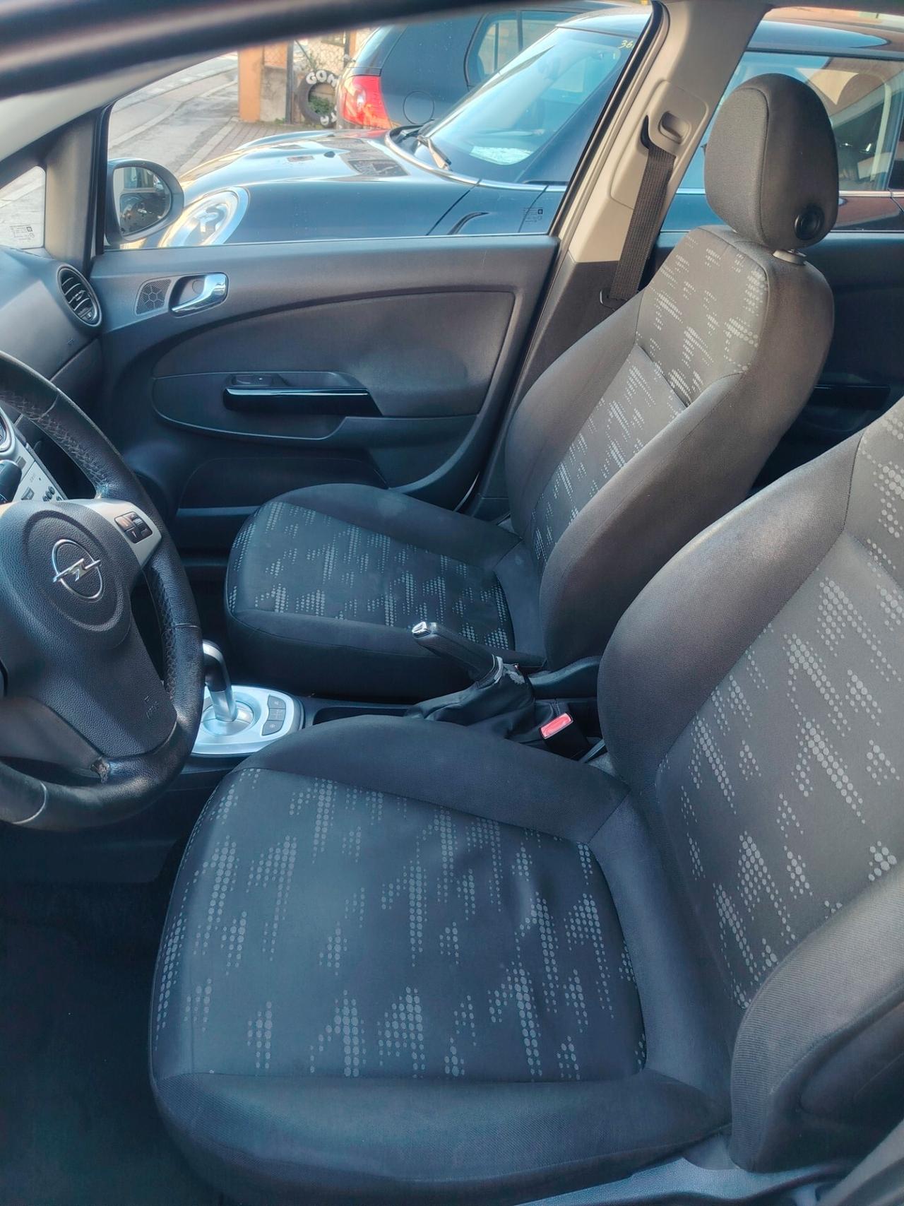 Opel Corsa 1.2 5 porte Cosmo