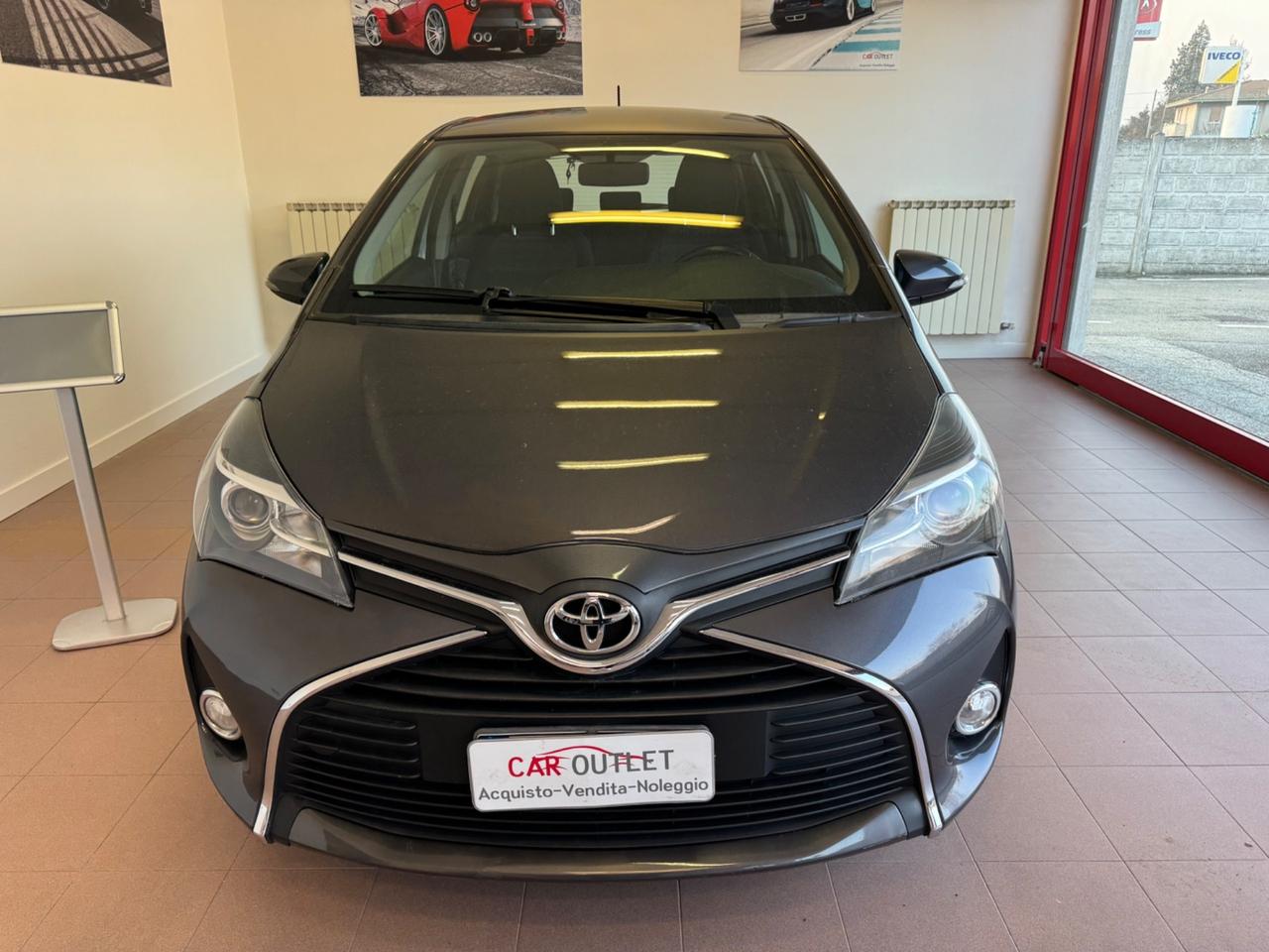 Toyota Yaris 1.0 5 porte Active GARANZIA