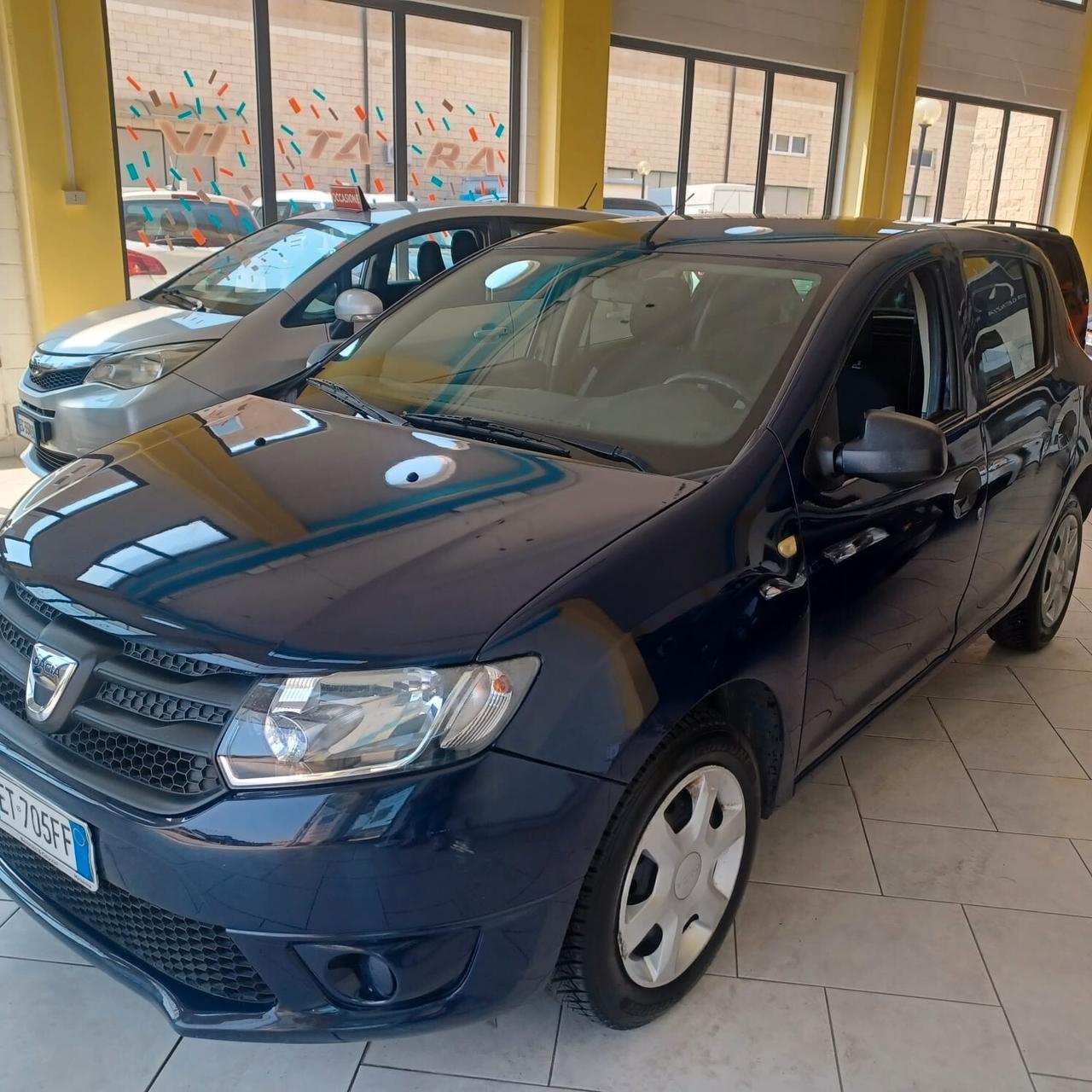 134188KM SANDERO GPL DI FABBRICA PERFETTA