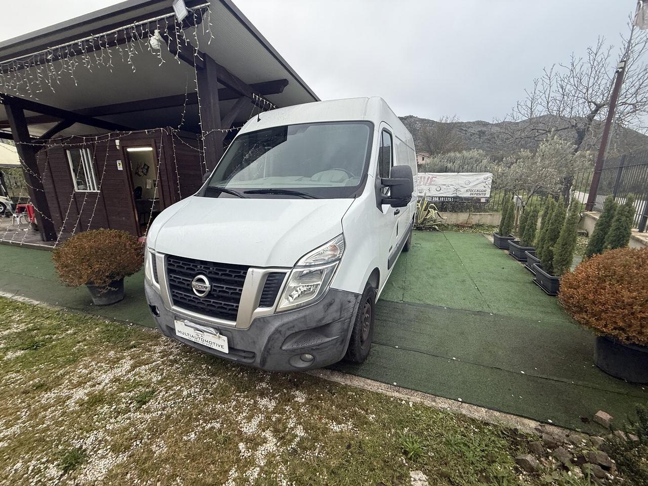 NISSAN NV 400