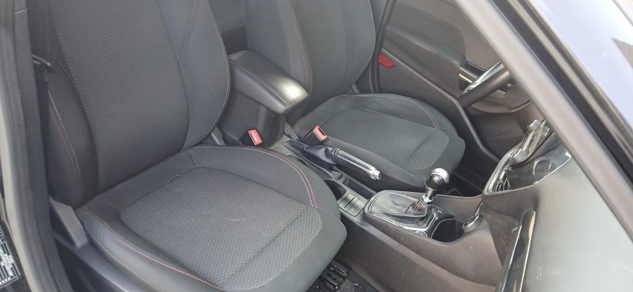 Ford Fiesta 1.5 TDCi 5 porte ST-Line