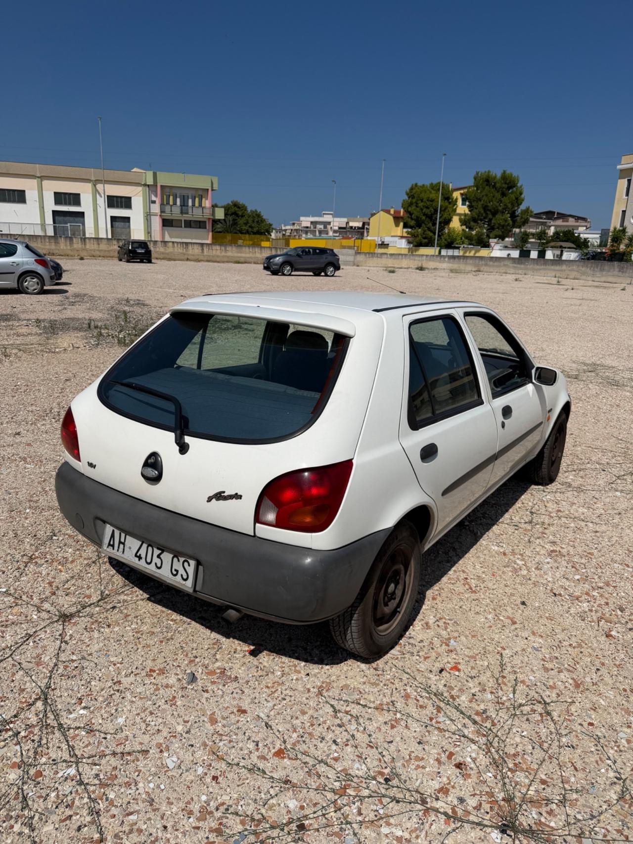Ford Fiesta 1.2i 16V cat 3 porte Techno