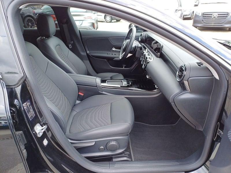 Mercedes-Benz CLA Coupé CLA Coupe 180 Progressive Advanced auto