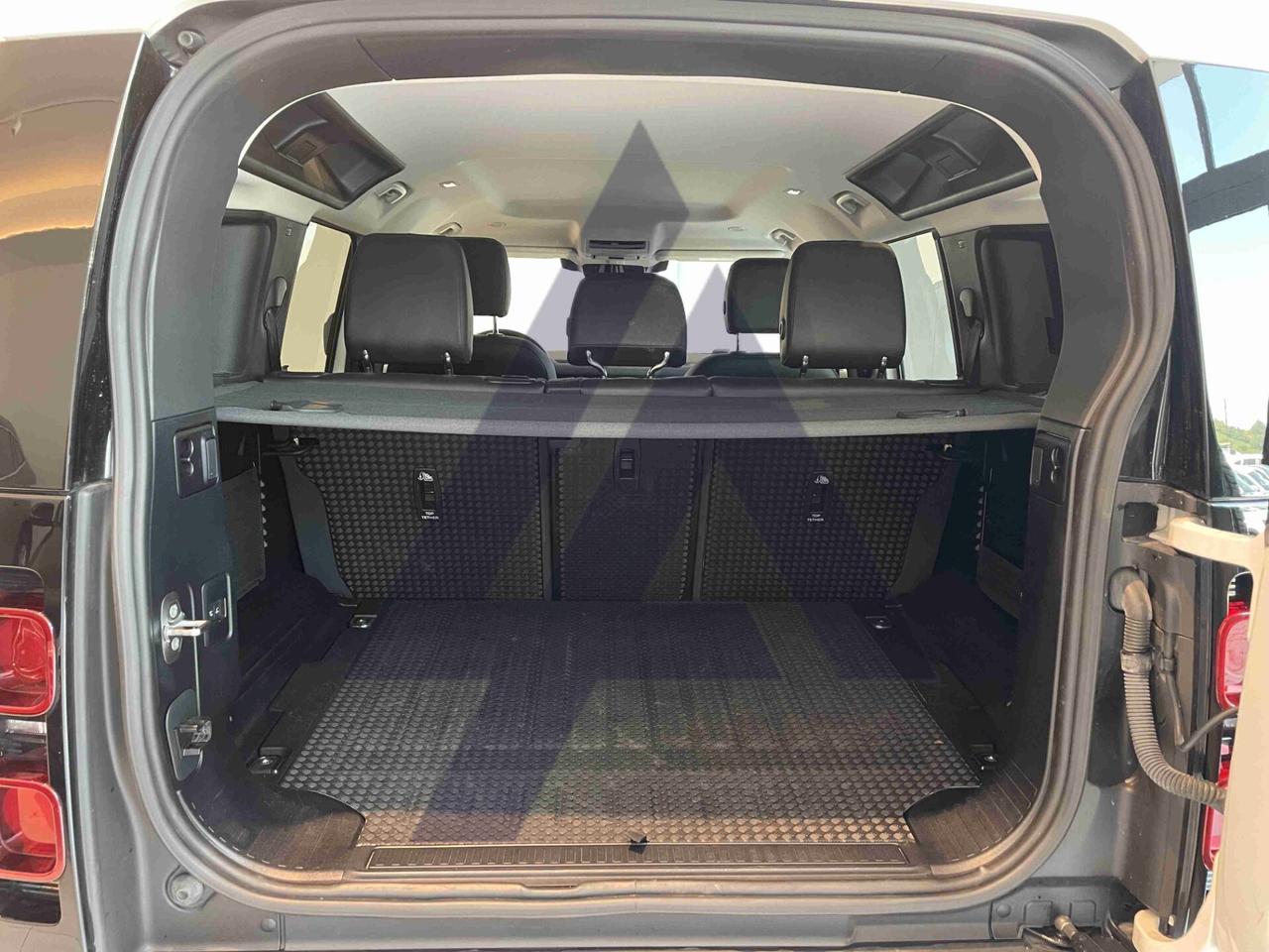 Land Rover Defender 110 3.0D I6 200 CV AWD Auto X-Dynamic HSE