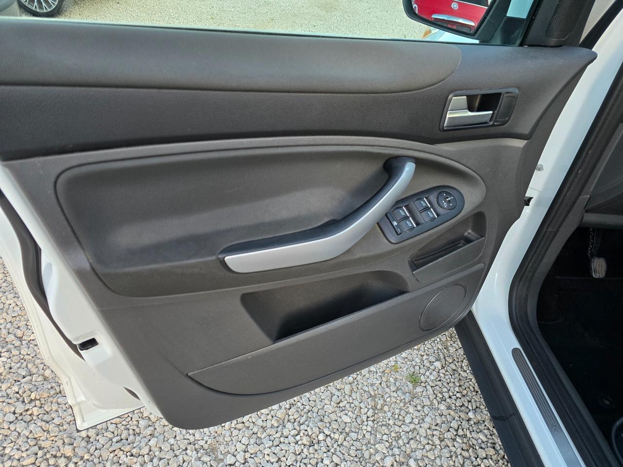 Ford Kuga 2.0 TDCi 140 CV 2WD Titanium DPF