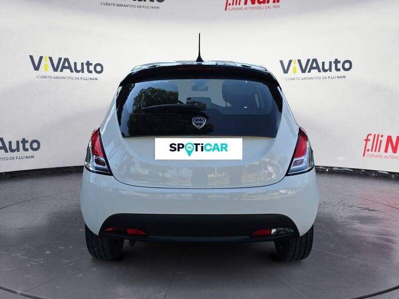 Lancia Ypsilon 1.0 FireFly 70cv Hybrid Silver Plus