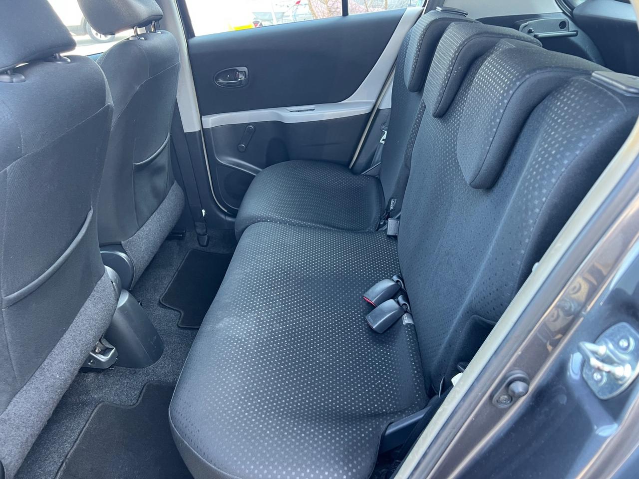 Toyota Yaris 1.3 5 porte Sol