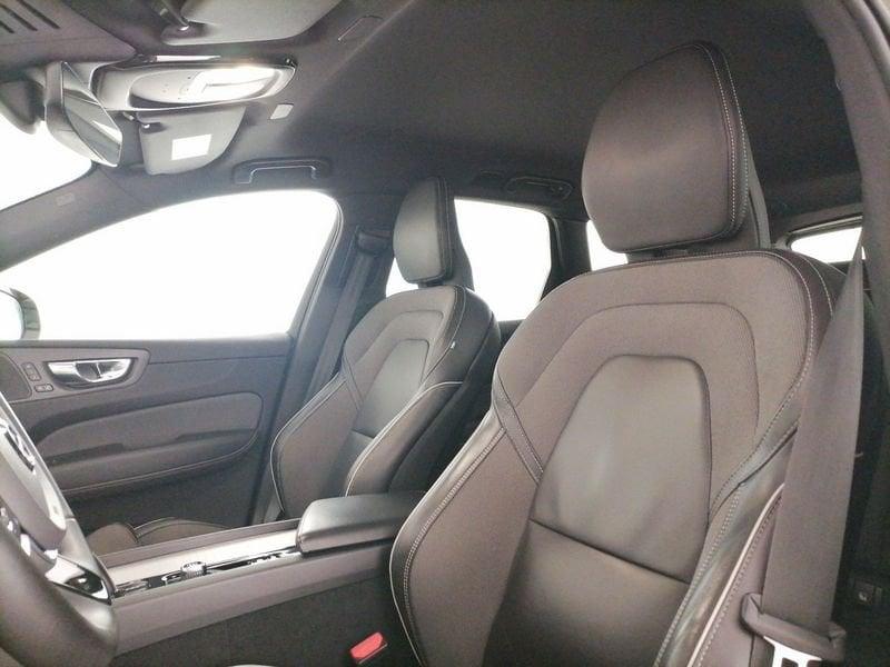 Volvo XC60 2.0 b4 R-design awd auto