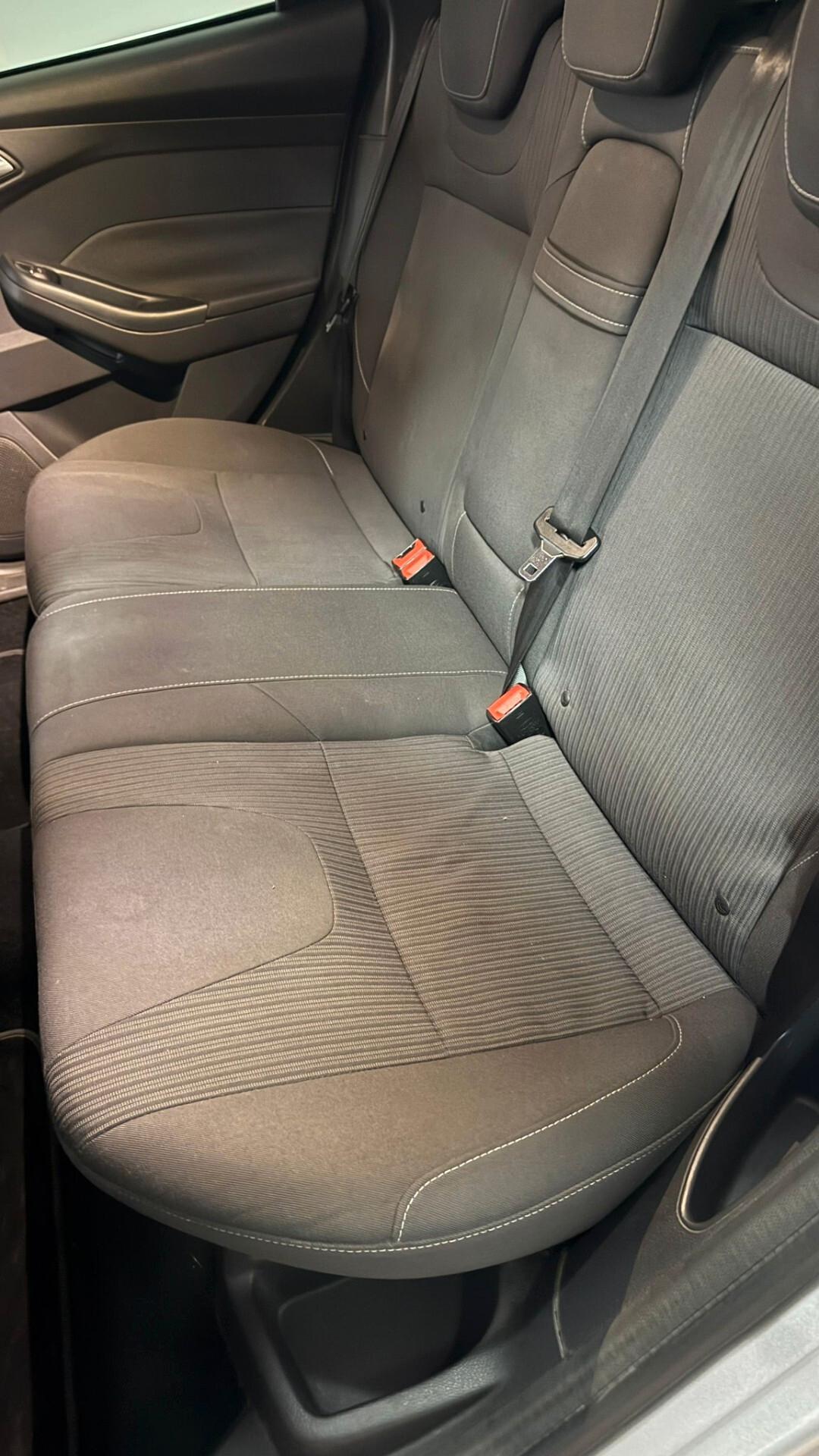 Ford Focus 1.6 TDCi 115 CV Titanium bluetooth navi led