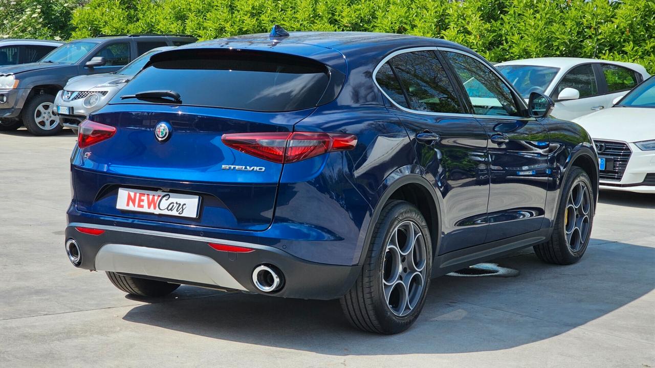 Alfa Romeo Stelvio 2.2 Turbodiesel 210 CV AT8 Q4 Super