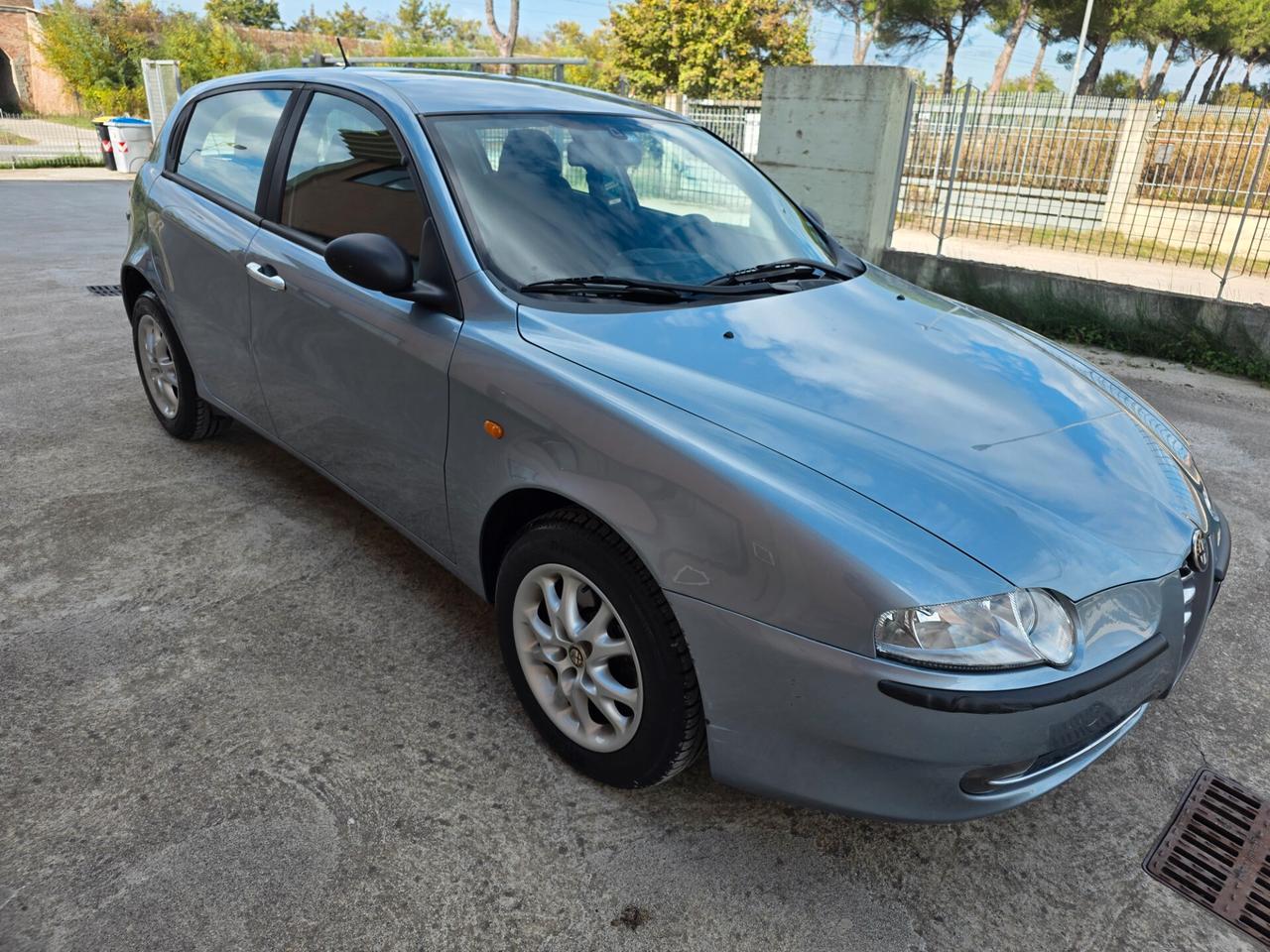 Alfa Romeo 147 1.6i 16V T.S. (105 CV) cat 5p. Dist.