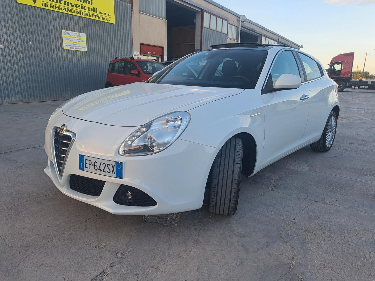 Alfa Romeo Giulietta 1.6 MJT TETTO APRIBILE