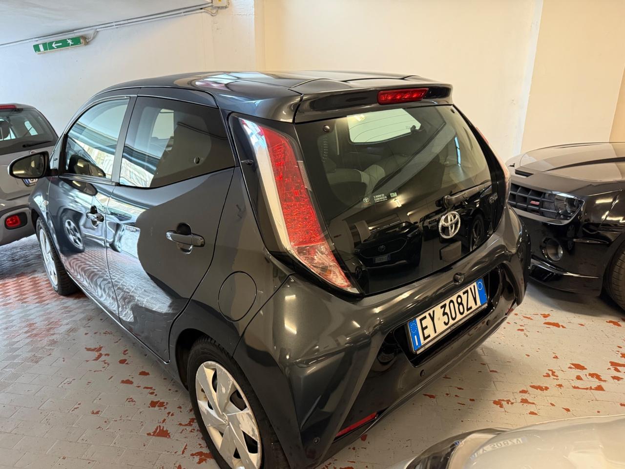 Toyota Aygo 1.0 VVT-i 69 CV 5 porte x-play
