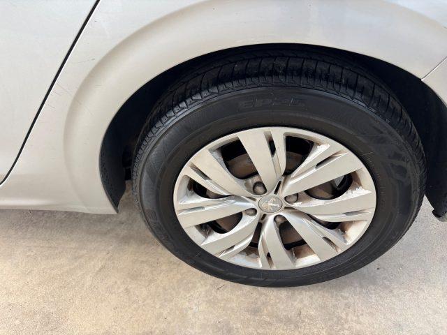 PEUGEOT 208 1.4 8V HDi 68CV Allure UNICO PROPRIETARIO