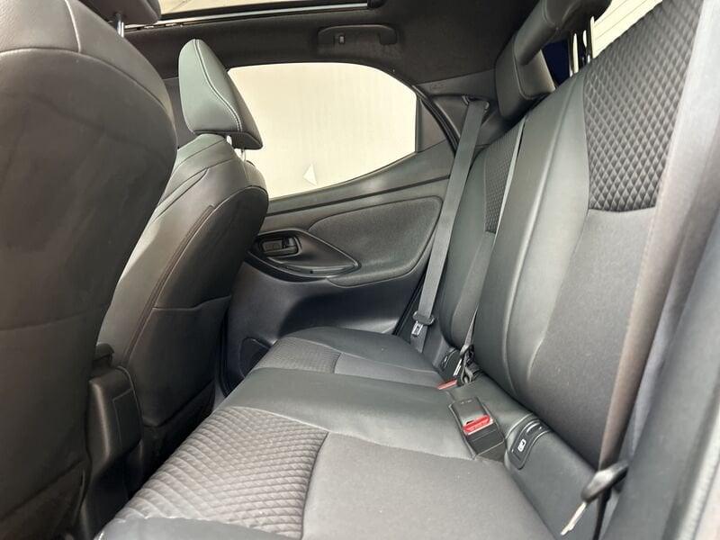 Toyota Yaris 1.5h Lounge
