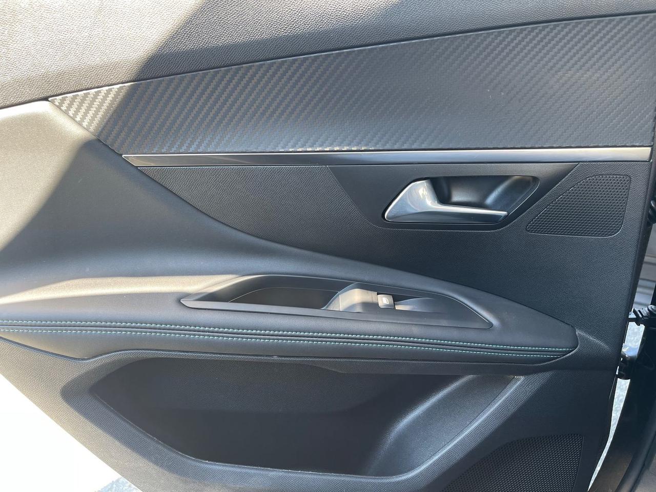 Peugeot 3008 Allure 1.5 Blue HDI 130 #10297