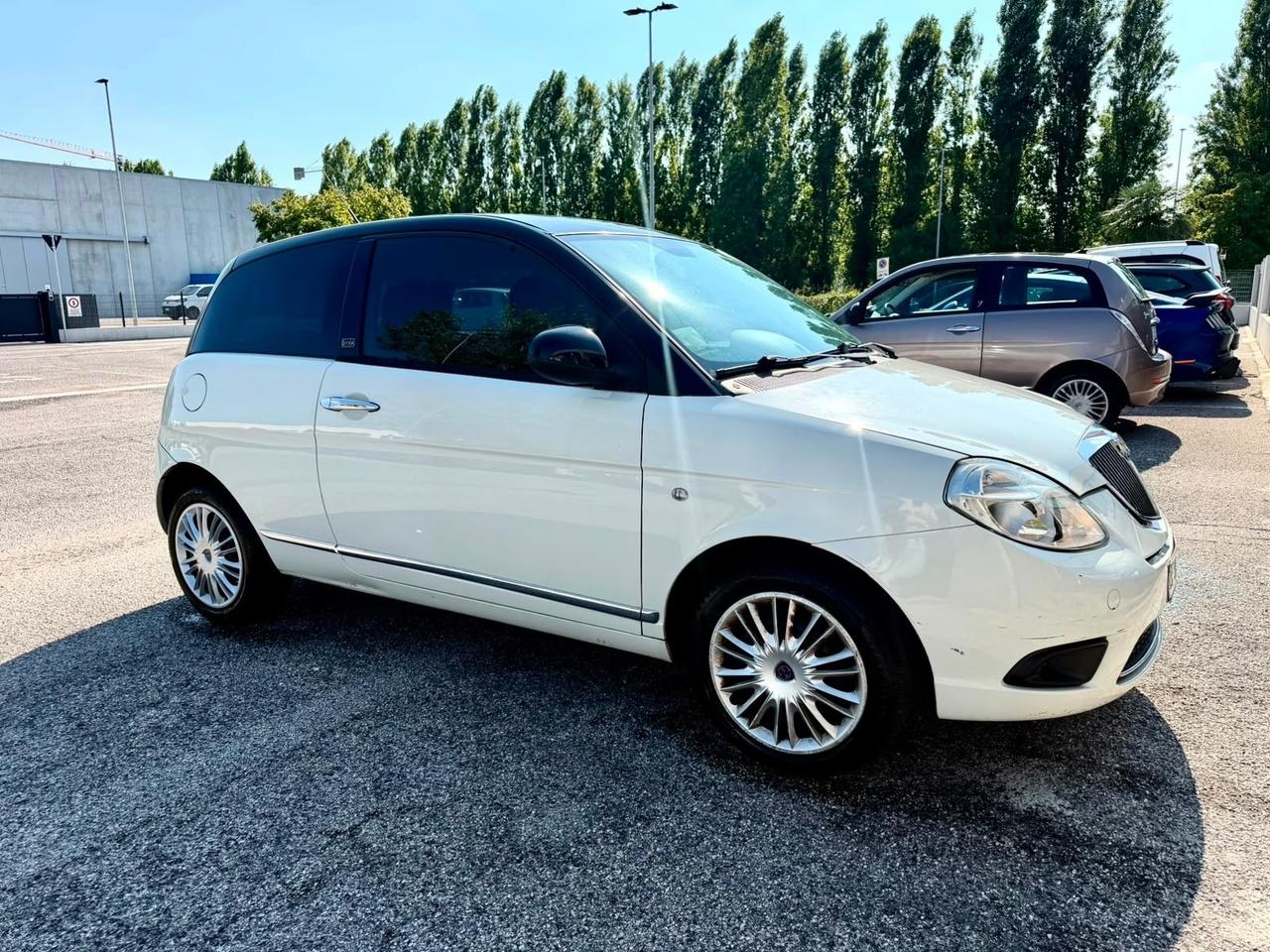 LANCIA YPSILON 1.2 BENZINA - NEOPATENTE