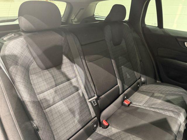 VOLVO V60 Cross Country B4 d. AWD auto. Core PREZZO REALE