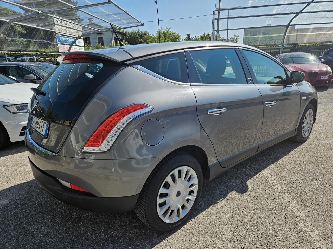 Lancia Delta 1.4 T-Jet 120 CV Argento