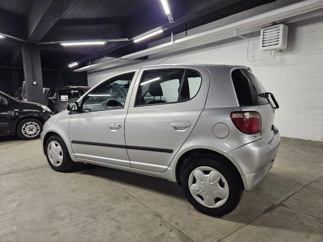 TOYOTA Yaris 1.0i 16V cat 5 porte