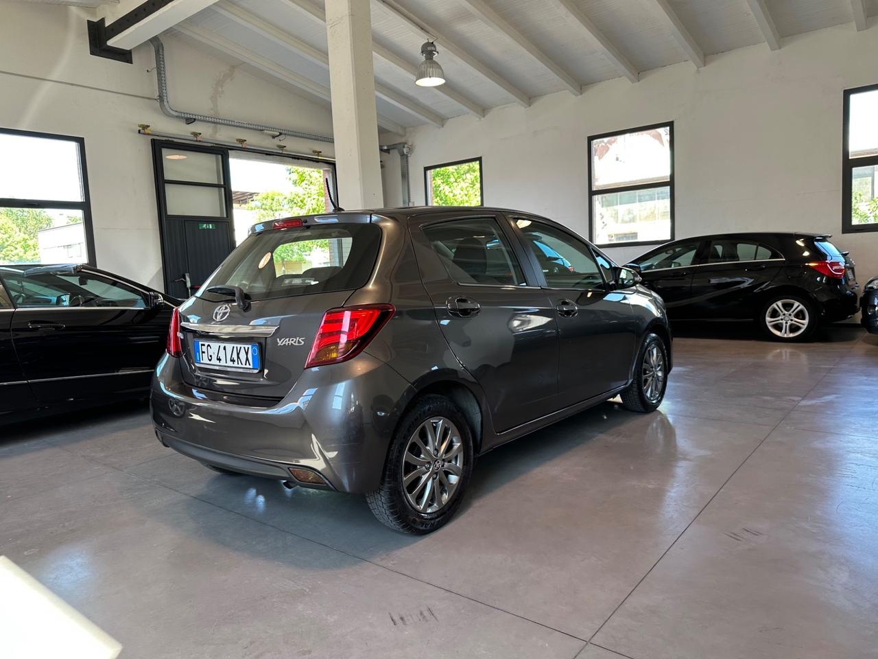 Toyota Yaris 1.0 5 porte Lounge