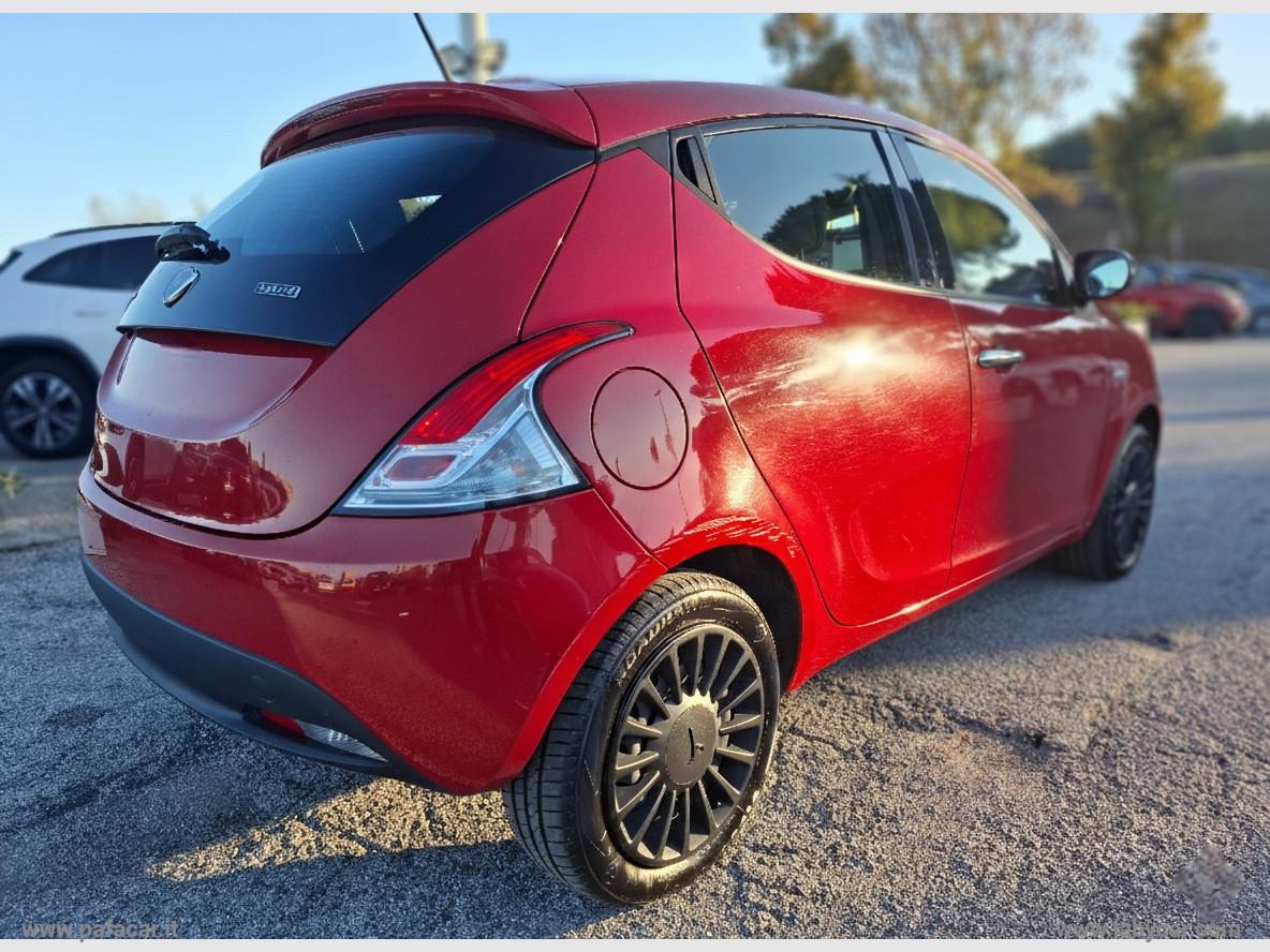 LANCIA Ypsilon 1.0 FireFly 5p.S&S Hybrid Silver