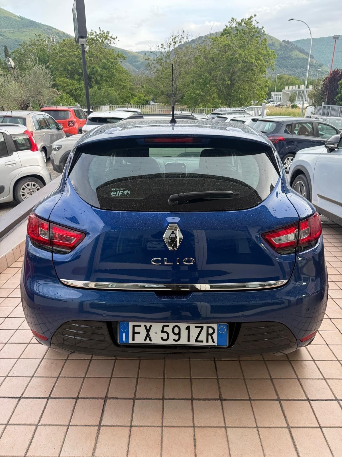 Renault Clio TCe 12V 90 CV GPL 5 porte Moschino Zen