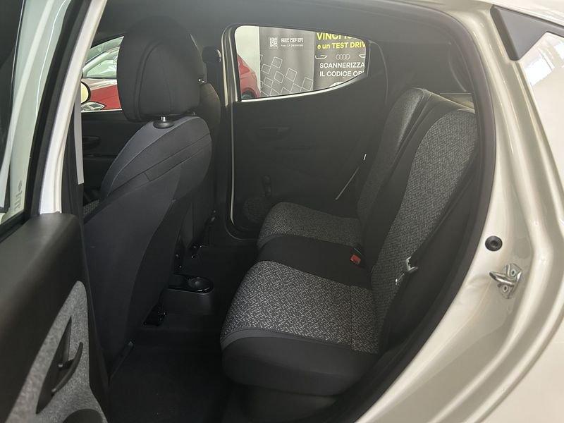 Lancia Ypsilon 1.0 FireFly 70cv Hybrid Silver