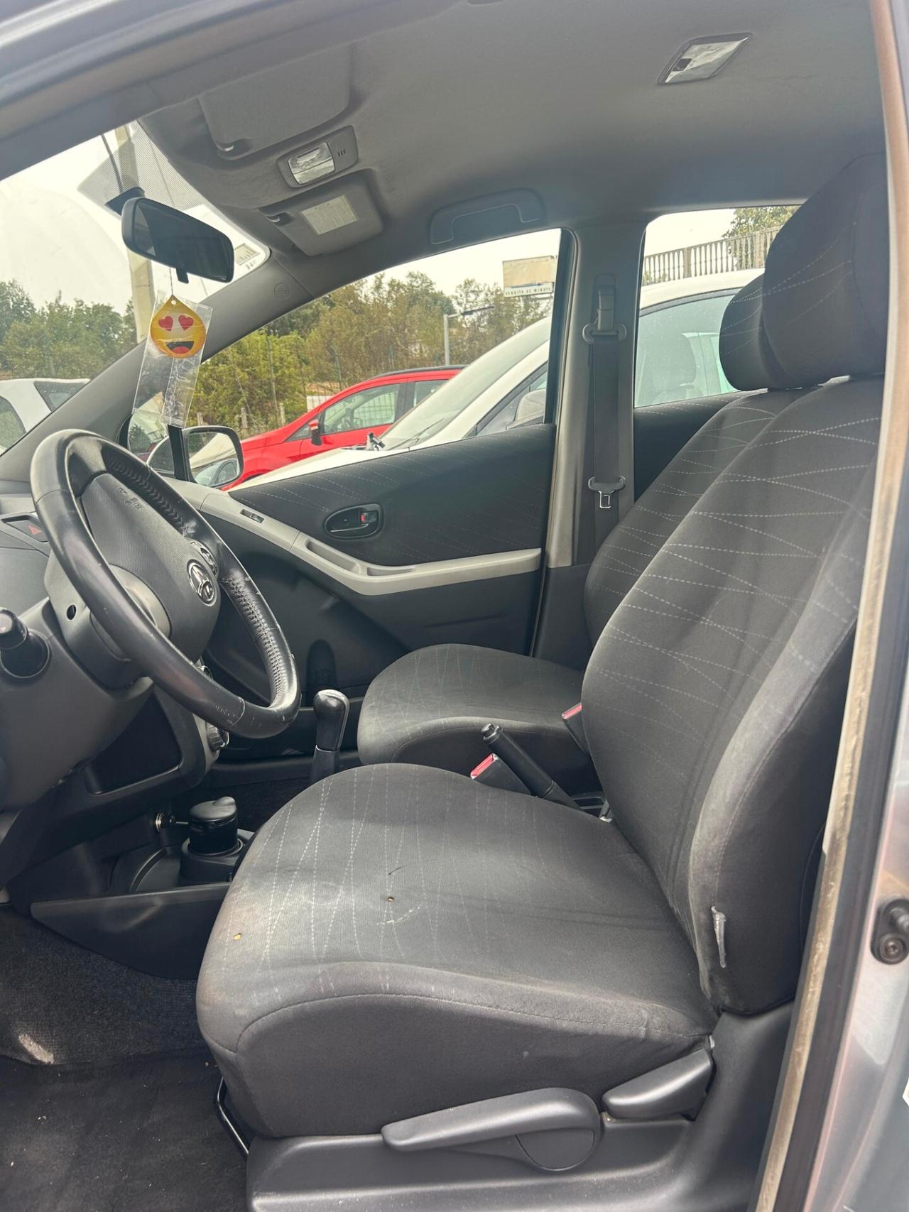 Toyota Yaris 1.0 5 porte Sol