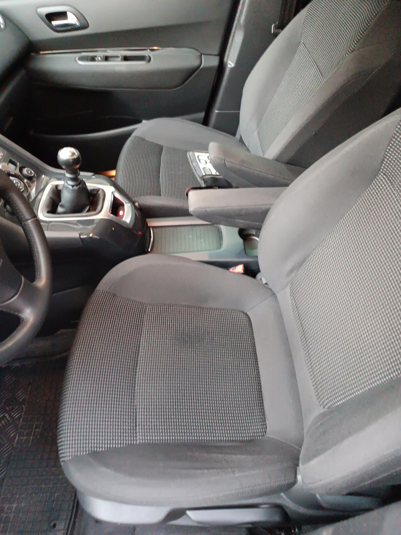 Peugeot 5008 BlueHDi 120 CV Business 7 POSTI