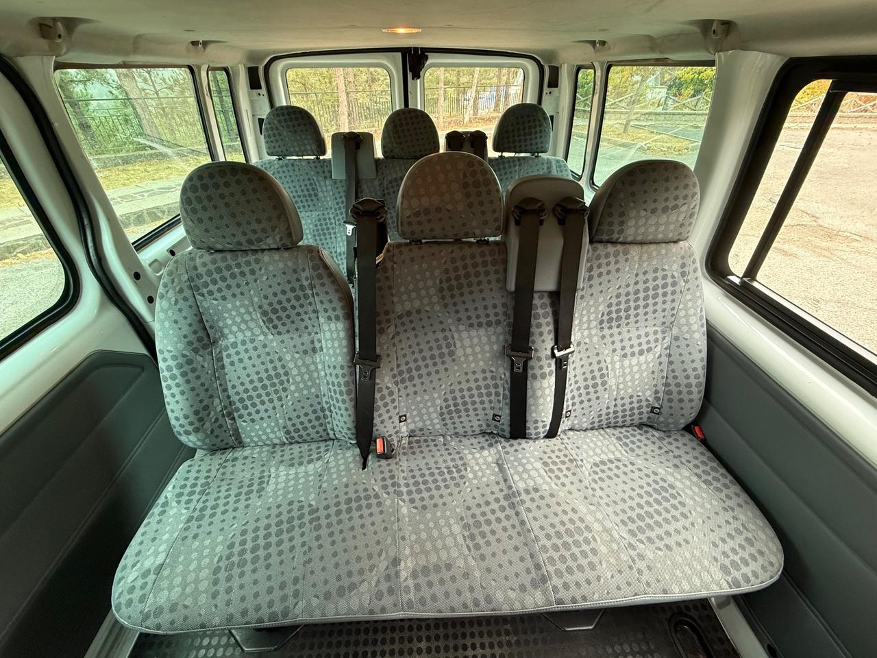 Ford Transit 9 posti