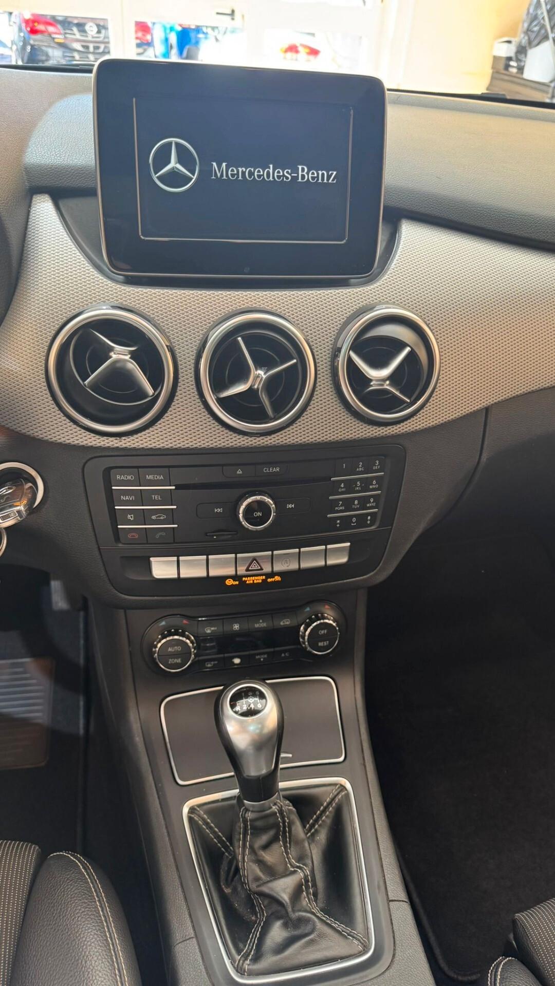 Mercedes-benz B 180 d Premium