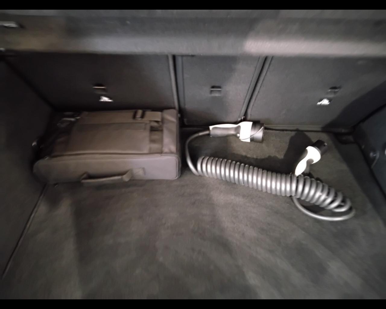 Mercedes-Benz GLA-H247 2020 - GLA 250 e phev (eq-power) Premium auto