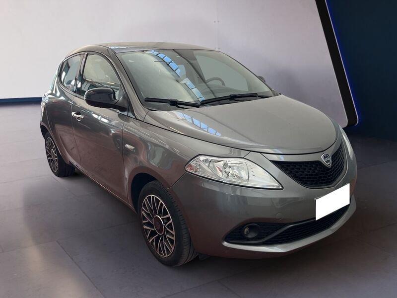 Lancia Ypsilon III 2021 1.0 firefly hybrid Gold s&s 70cv