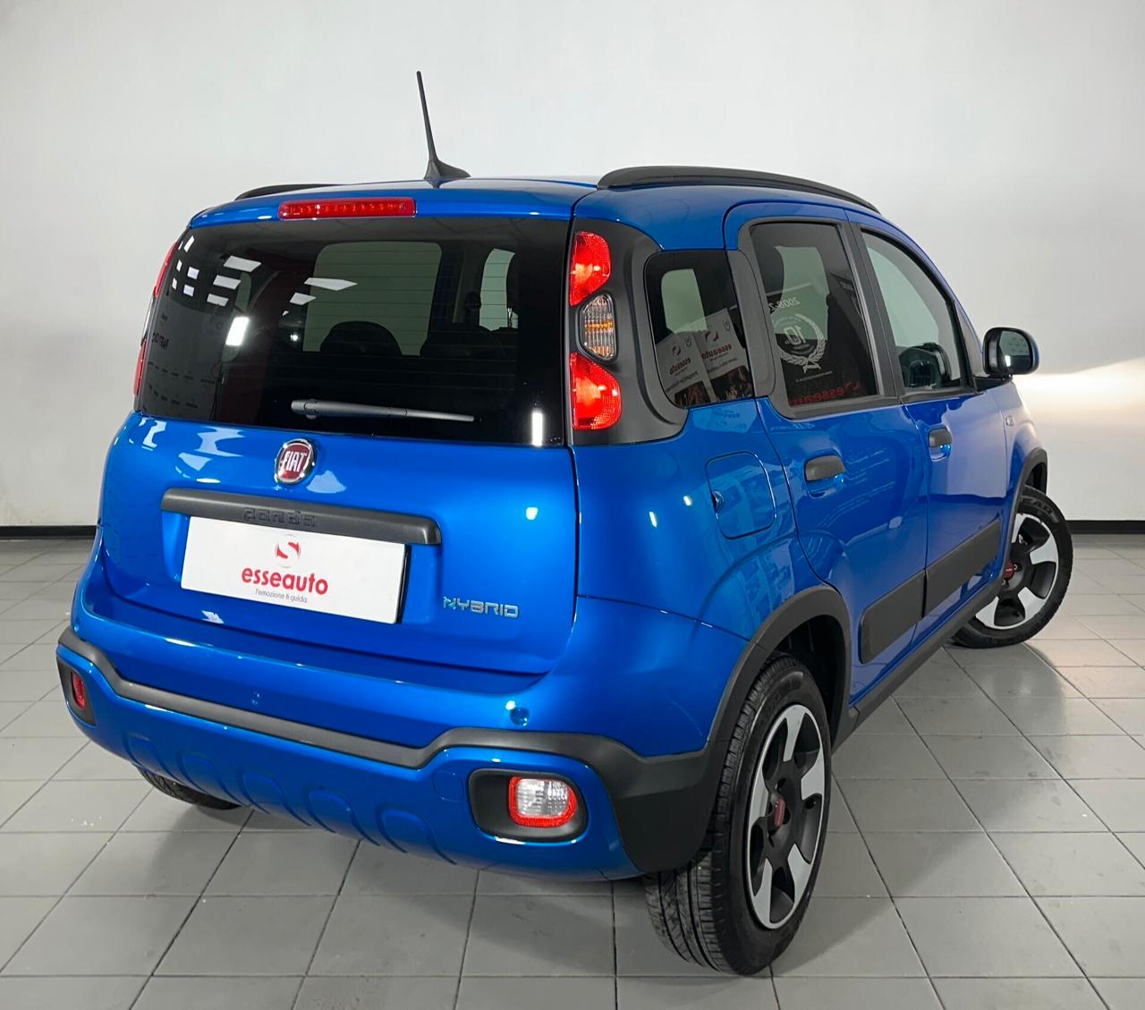 Fiat Panda 1.0 FireFly S&S Hybrid City Cross - BLACK DECEMBER Promo