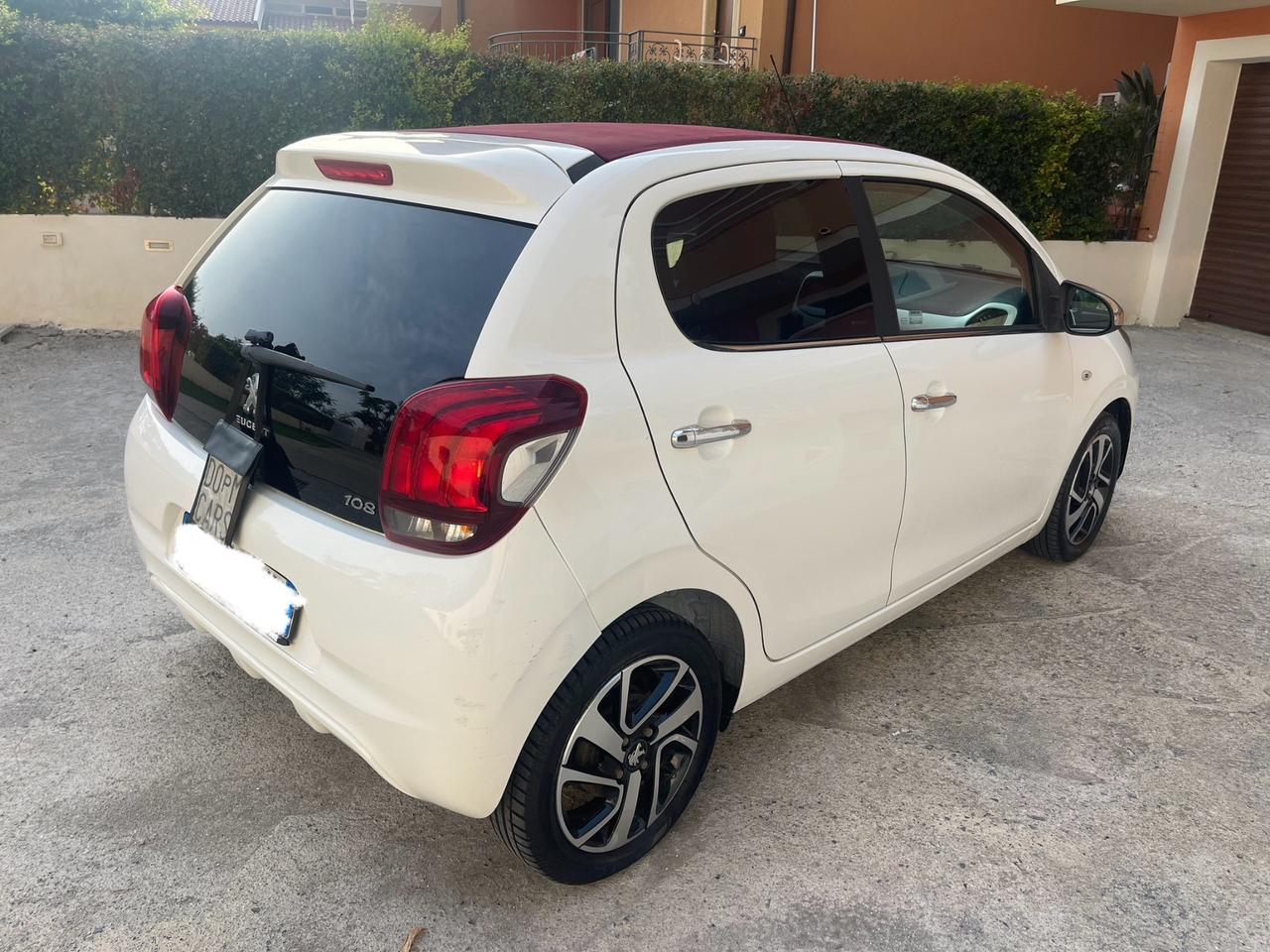 Peugeot 108 PureTech 82 5 porte Allure