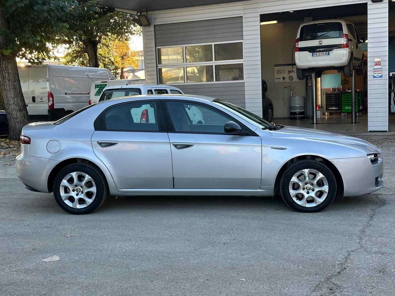 Alfa Romeo 159 1.9 JTS 16V Distinctive solo 130 mila km