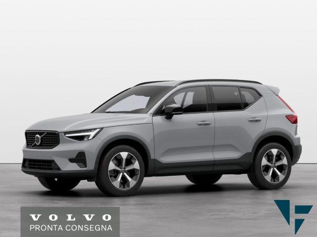 VOLVO XC40 B3 automatico Plus Dark