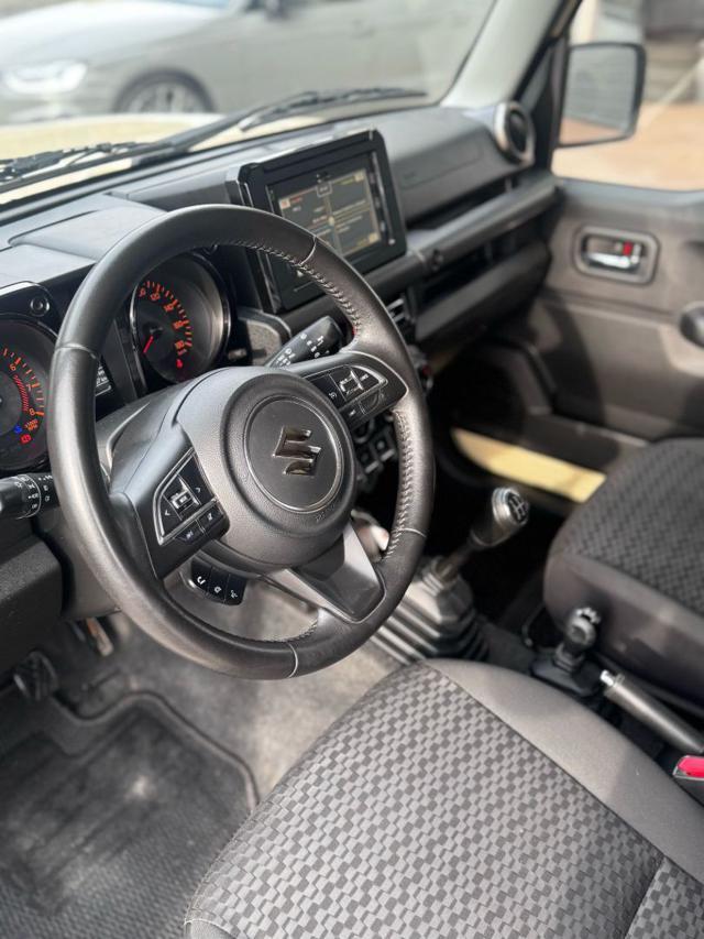 SUZUKI Jimny 1.5 5MT Top ALLGRIP 4 Posti